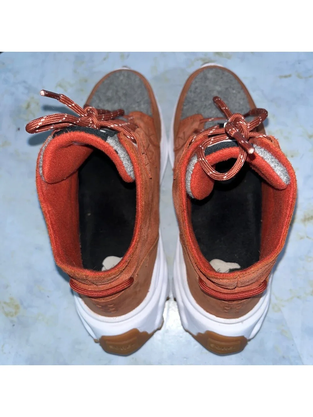 Sorel upper midsole